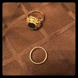 18 karat real gold with emerald stone